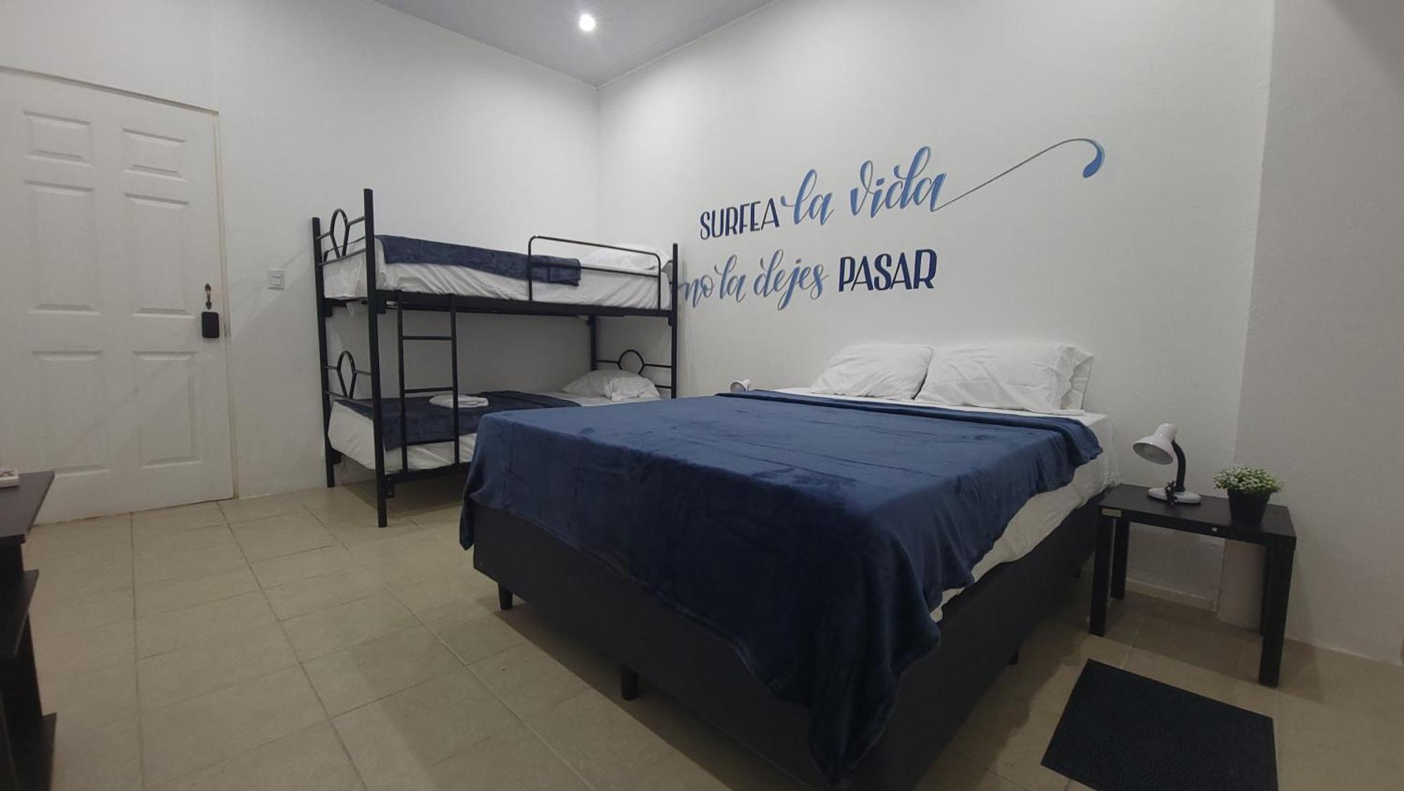 Surfo House Hotel & Hostel Tamarindo Luaran gambar