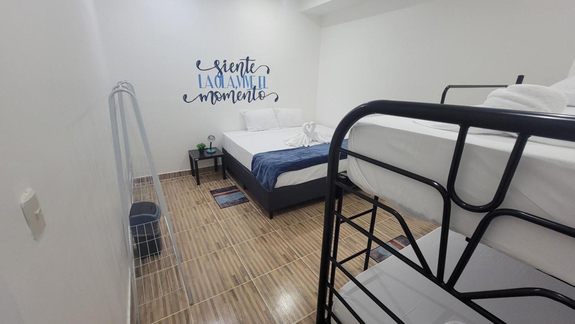 Surfo House Hotel & Hostel Tamarindo Luaran gambar